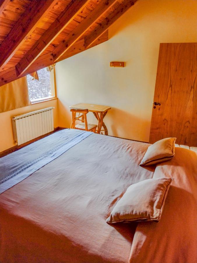 Hotel Y Cabanas Casa De Piedra Trevelín Eksteriør billede