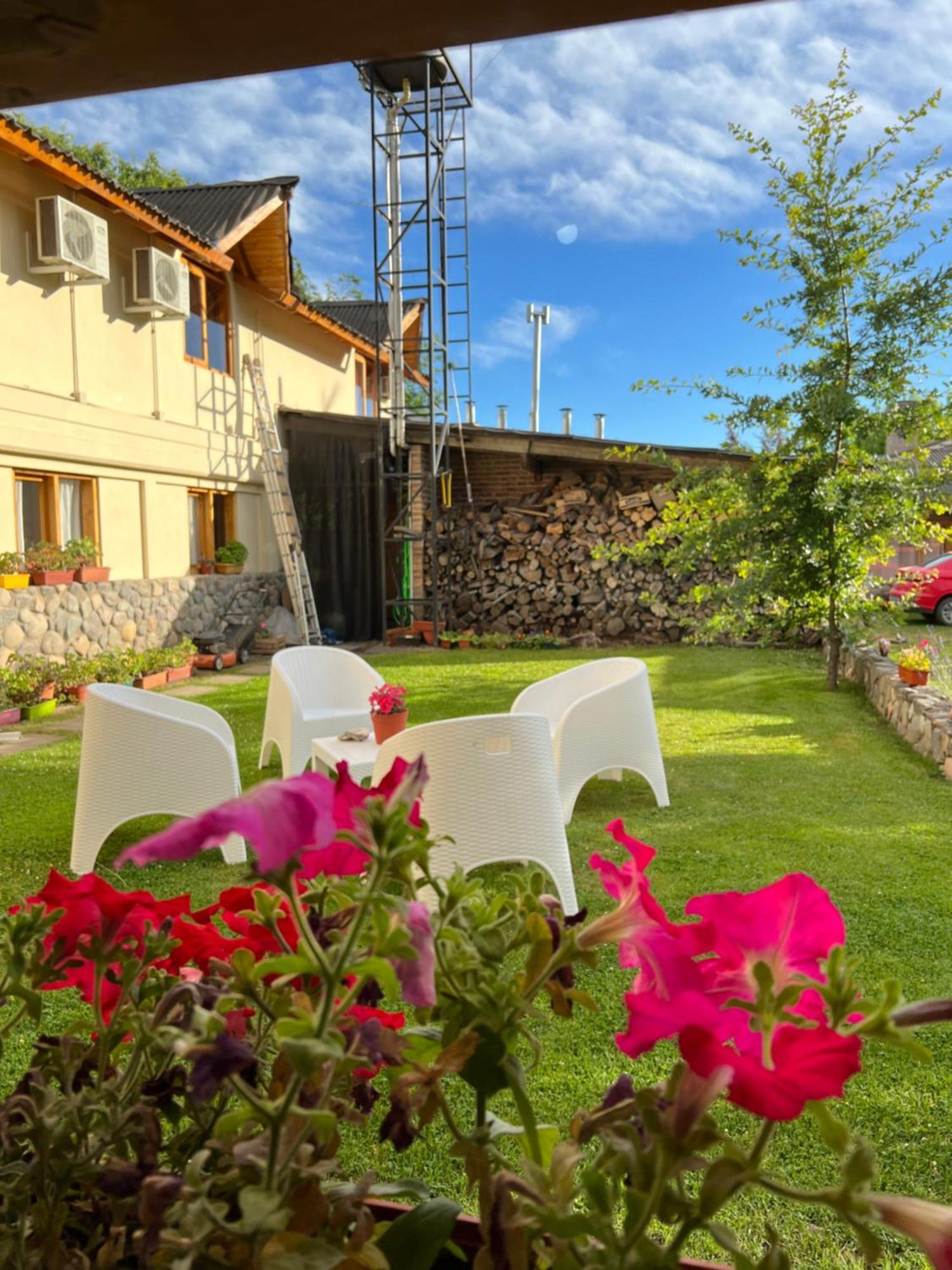 Hotel Y Cabanas Casa De Piedra Trevelín Eksteriør billede